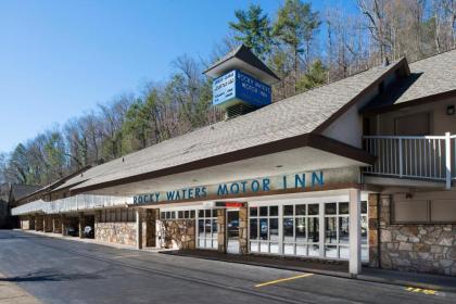 Rocky Waters Motor Inn - image 20