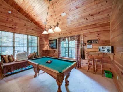 Chipmunk Chase 2 Bedrooms Sleeps 8 Hot Tub Pool Table Fireplace - image 19