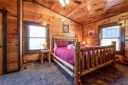 Old Hickory Lodge 4 Bedrooms Sleeps 18 WiFi Theater Room Hot Tub - image 10