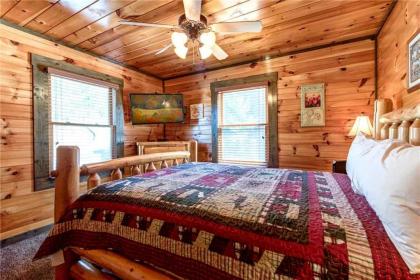 Old Hickory Lodge 4 Bedrooms Sleeps 18 WiFi Theater Room Hot Tub - image 20