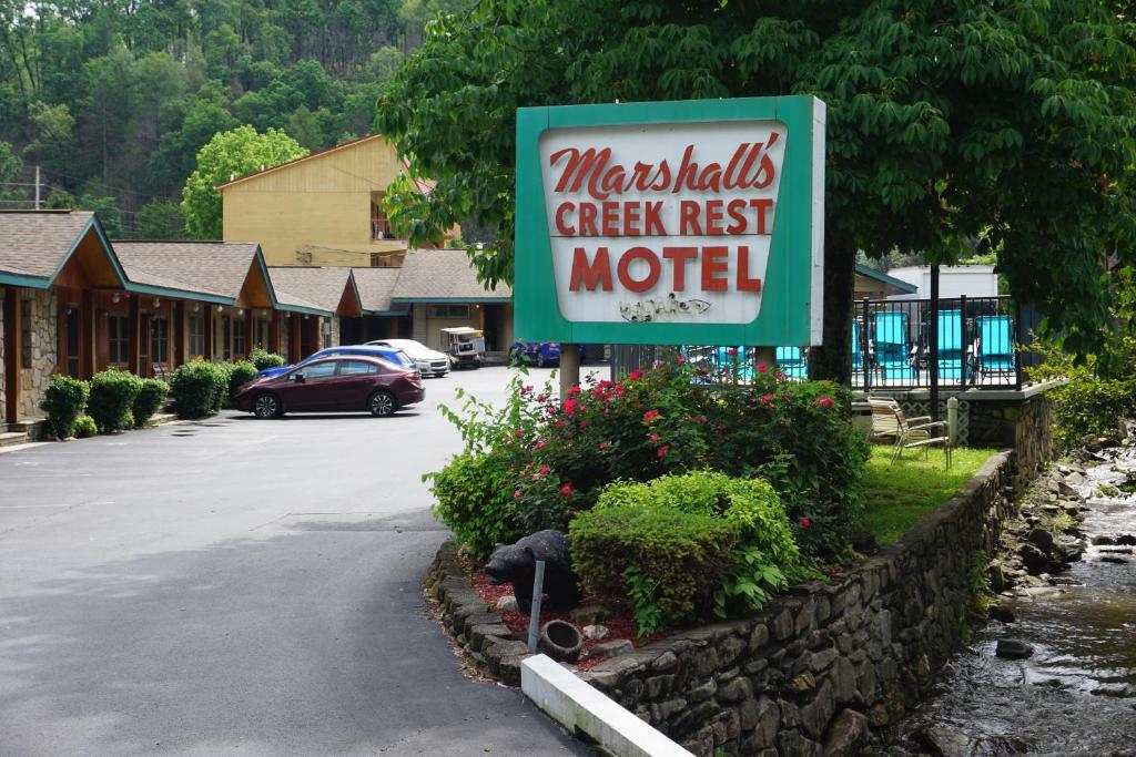 Marshall's Creek Rest Motel - main image