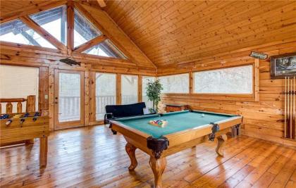 Secret Romance 2 Bedrooms Sleeps 8 Pool Table Hot Tub Arcade - image 11