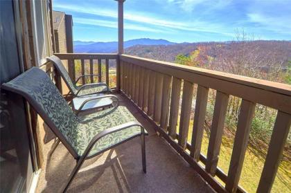 High Chalet 2 Bedrooms Sleeps 6 Amazing View Pool Access WiFi - image 1