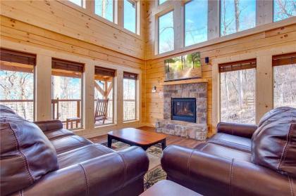 Back to Nature 2 Bedroom Fireplace Hot Tub WiFi Pet Friendly Sleeps 6 Tennessee