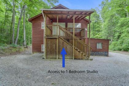 Cuddles 1 Bedroom Studio Walk to Downtown and Hiking Trails! - image 9