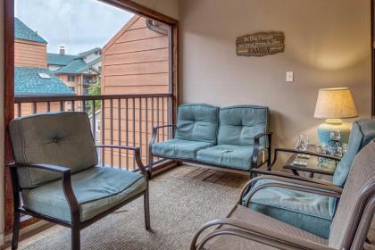 Gatlinburg Townhome with Mountain Views and Pool Access - image 16