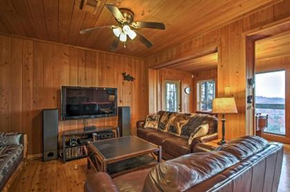 Sensational Gatlinburg Cabin with Hot Tub and Views! - image 16