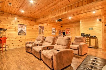 Downtown Gatlinburg Lodge with Hot Tub and Game Room! - image 20