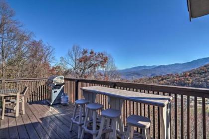 Huge Gatlinburg Home with Theater Hot Tub&Game Room - image 17