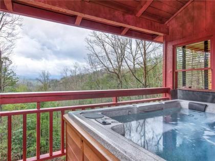 mountain Rose 2 BR Pool Access Hot tub Sleeps 6 Tennessee