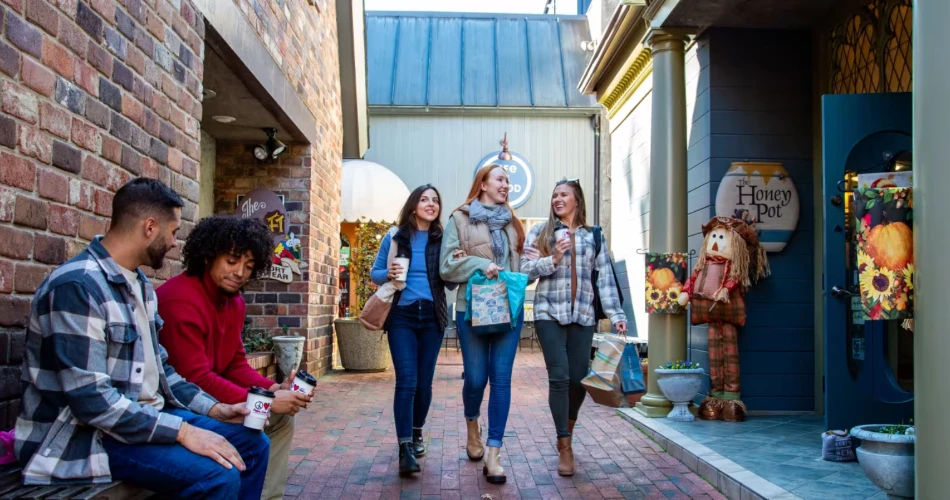 How to Enjoy Gatlinburg After the Sun Goes Down