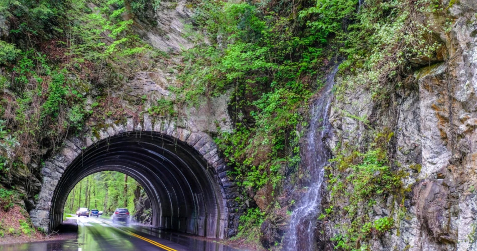 Scenic Drives to Add to Your Gatlinburg Vacation