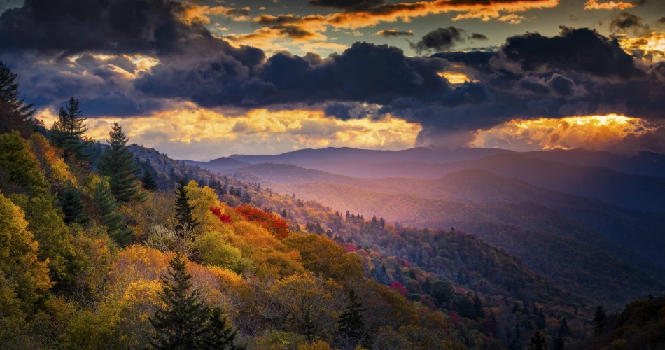 Beautiful Places to Sit and Enjoy the Mountains in Gatlinburg