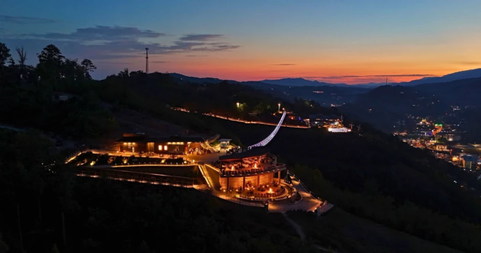 Beautiful Places to Sit and Enjoy the Mountains in Gatlinburg