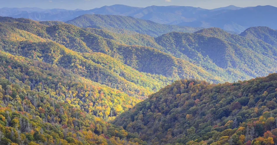 Best Places to Stop for Mountain Views Near Gatlinburg