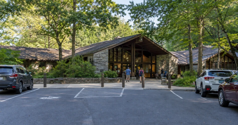 A Gatlinburg Day Built Around Good Stops, Not a Checklist Worthwhile