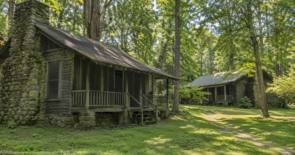 The Places Around Gatlinburg That Are Worth Slowing Down For