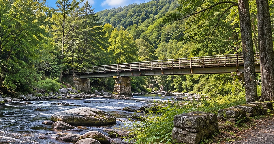 The Mountain Stops Around Gatlinburg That Deserve More Time