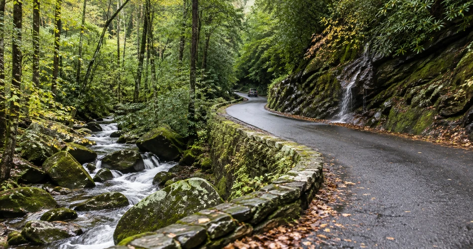 The Stops Around Gatlinburg That Make You Want to Linger