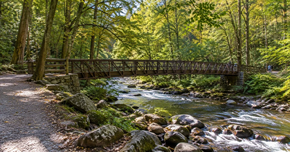 The Places Near Gatlinburg That Make a Detour Worth It