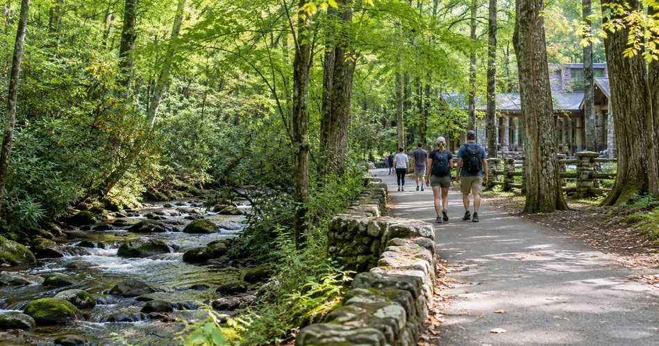 A Day Around Gatlinburg That Leaves Room for Unexpected Stops