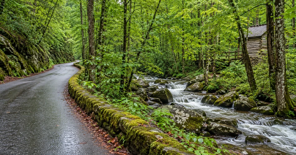 A Day Around Gatlinburg That Leaves Room for Unexpected Stops