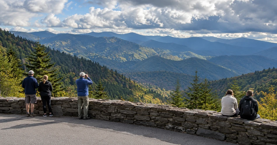 A Day Around Gatlinburg That Leaves Room for Unexpected Stops