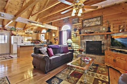 Alpine Ski Lodge 2 Bedrooms Sleeps 6 Near Ober Gatlinburg Hot Tub - image 1