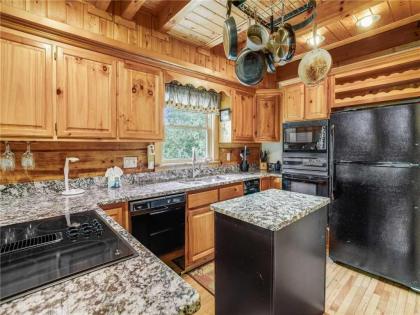 Angels View 3 Bedrooms Sleeps 10 Golfing Walk to Pool Hot Tub - image 16