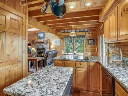 Angels View 3 Bedrooms Sleeps 10 Golfing Walk to Pool Hot Tub - image 18