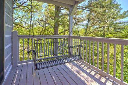 Angels View 3 Bedrooms Sleeps 10 Golfing Walk to Pool Hot Tub - image 4