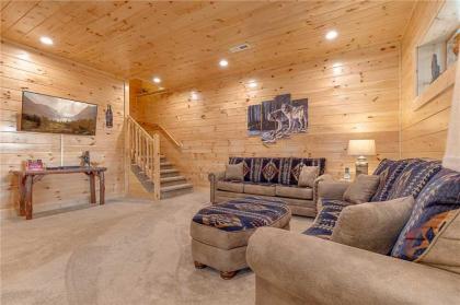 Lone Wolf Lodge 3 Bedrooms Mountain View Pool Access WiFi Sleeps 10 - image 14