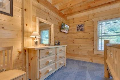 Lone Wolf Lodge 3 Bedrooms Mountain View Pool Access WiFi Sleeps 10 - image 18