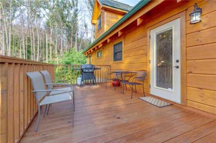 Lone Wolf Lodge 3 Bedrooms Mountain View Pool Access WiFi Sleeps 10 - image 3