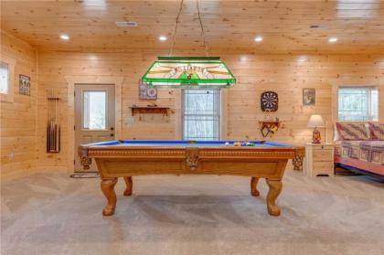 Lone Wolf Lodge 3 Bedrooms Mountain View Pool Access WiFi Sleeps 10 - image 9