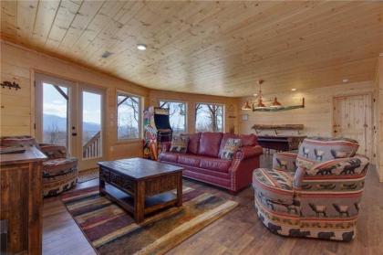 Eagles View 4 Bedroom Mountain View Hot Tub Pool Access Sleeps 11 - image 13