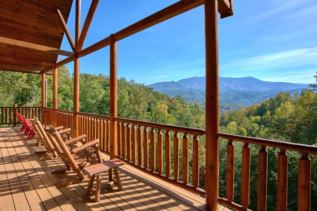 Splash Mansion #500 by Aunt Bug's Cabin Rentals - image 5