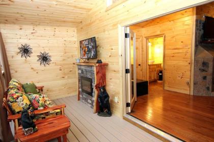 Mountain Hideaway - image 8