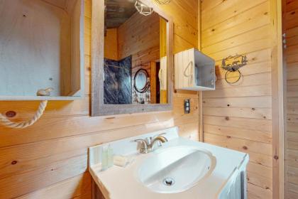 Great Smoky Hideout - image 25