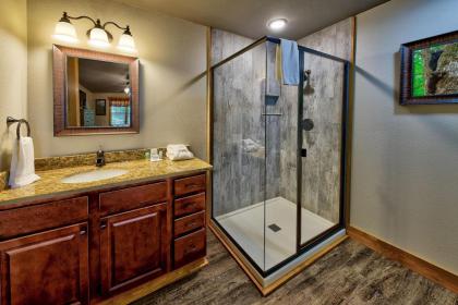 Bears Haven chalet - image 24