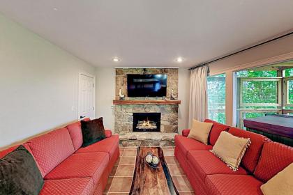 Stone Cabin - image 24