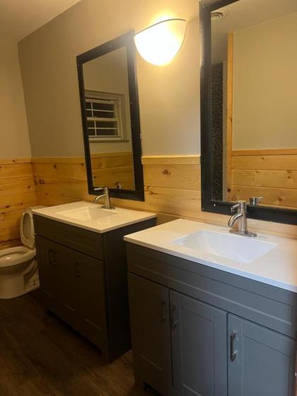 Cabin in Gatlingburg L - image 26
