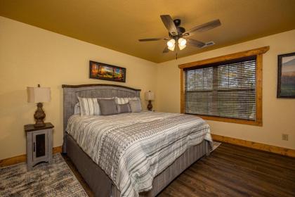 Serenity Peak chalet - image 21