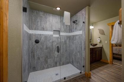 Serenity Peak chalet - image 29
