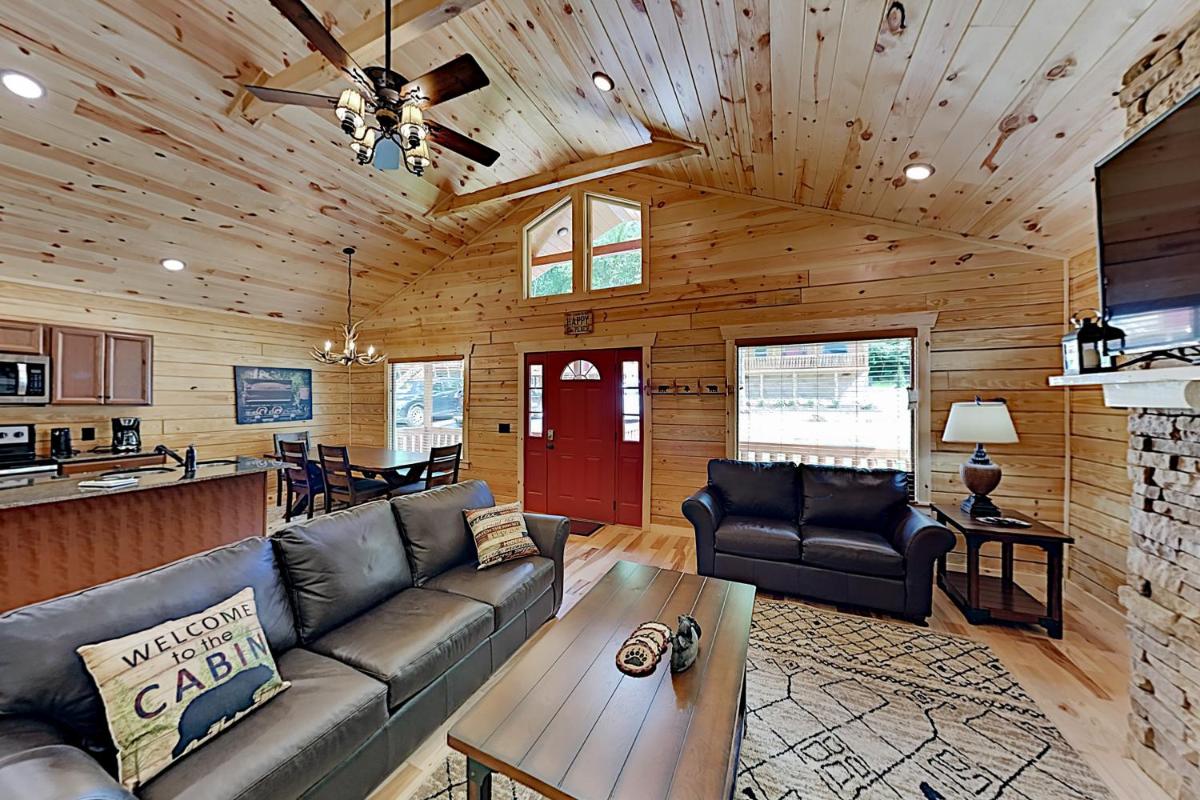 White Oak Resort Southern Comfort - image 6