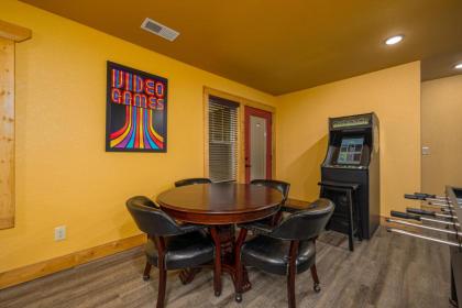 A Majestic Hilltop chalet - image 18