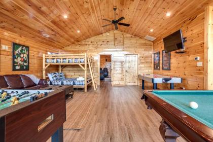 Gatlinburg Cabin with Private Hot Tub by Staycating - image 28