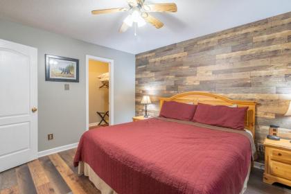 Lodge Bears Hideaway Gatlinburg Free Parking - image 30