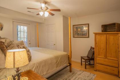 Sasquatch Lodge A sleeps 12 - image 23