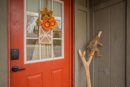 Sasquatch Lodge A sleeps 12 - image 27